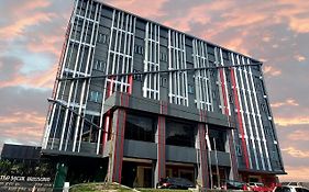 New Hollywood Pekanbaru Hotel